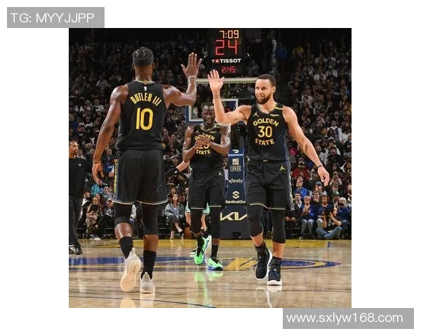 克莱汤普森的篮球之路与勇士队的辉煌成就解析