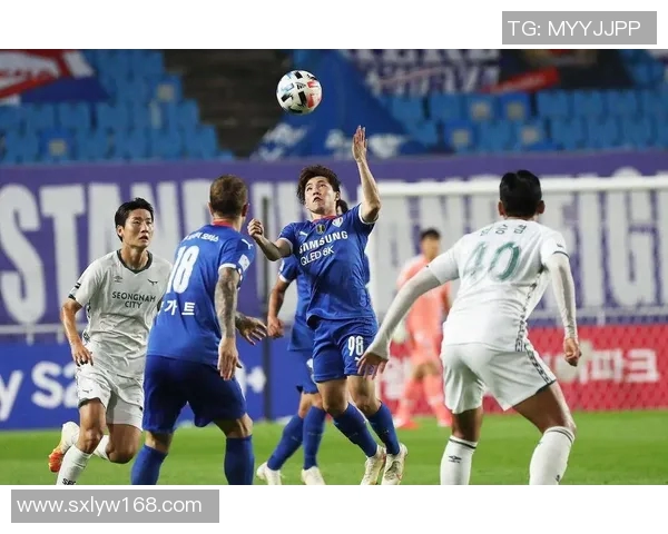 全北现代与蔚山现代激战在即谁将赢得这场韩国足球巅峰对决